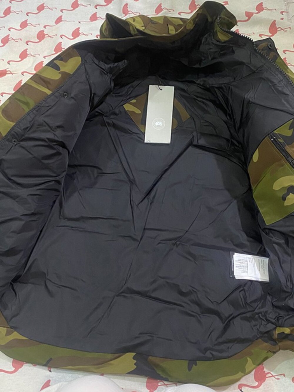 Canada Goose Camouflage Print Hooded Down Jacket - Picture 9 of 12